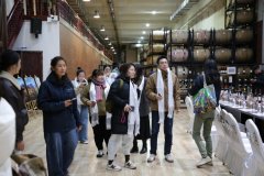 <b>喷鼻格里拉酒业股份无限公司：高原佳酿润平易</b>